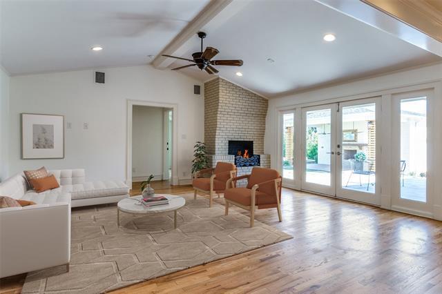Foto del edificio - 7127 Brookshire Cir