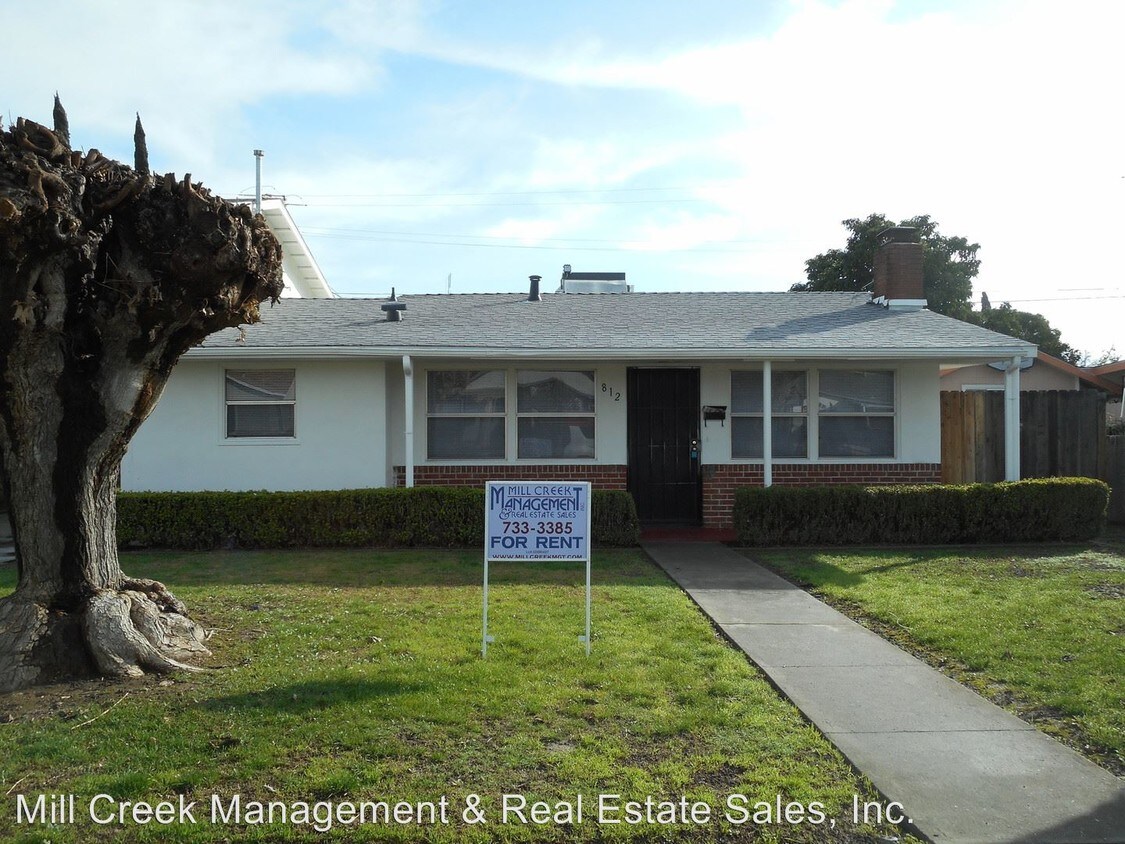 Primary Photo - 812 N Hall St