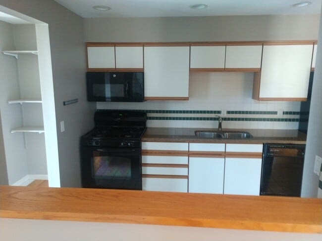 kitchen - 8 Peck Ln