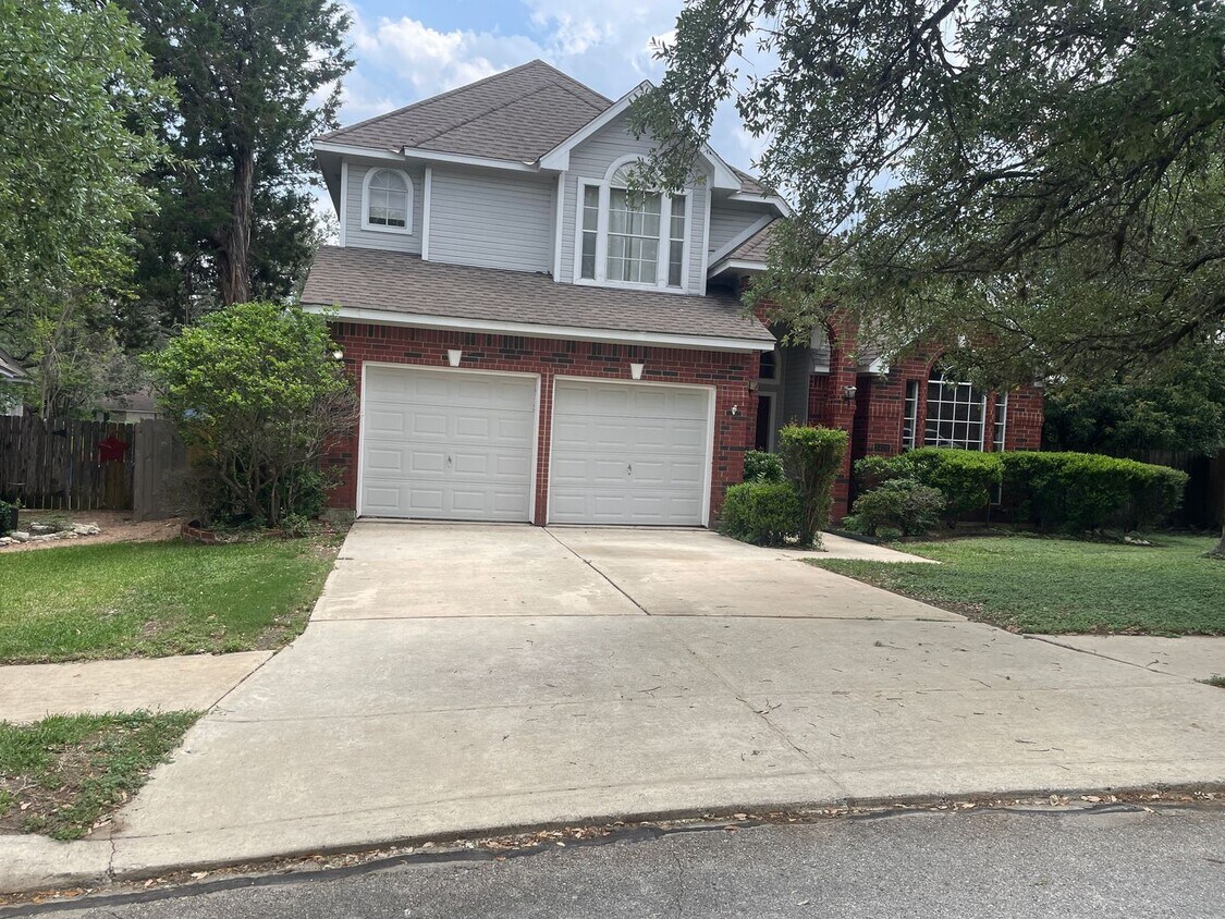 Primary Photo - 4 Bedroom 2 Bathroom located in Santa Fe T...