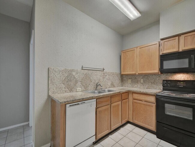 Building Photo - 2801 Rio Grande
