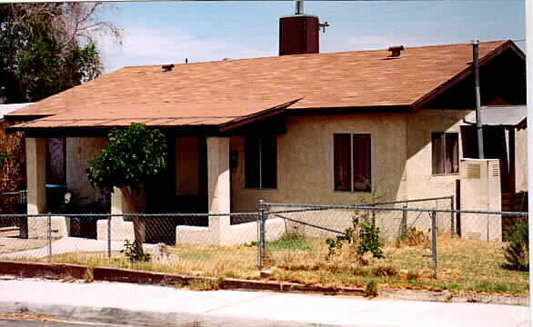 Building Photo - 309-311 Wilshire Pl