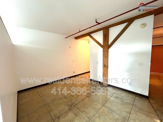 Foto del edificio - 904 E Pearson St