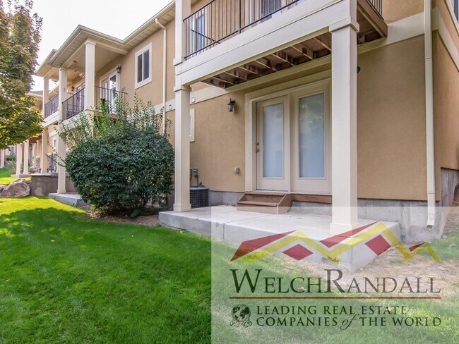 Building Photo - 2 Bedroom 1.5 Bath Townhome in Herriman