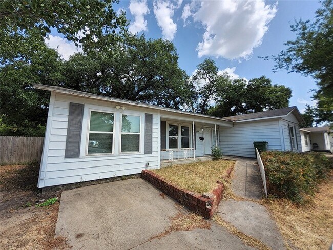 Foto del edificio - 558 Harrison Ln