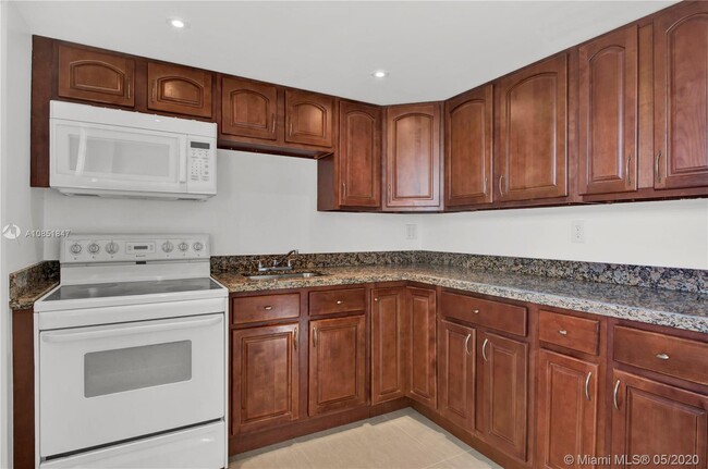 Foto del edificio - 14140 SW 84th St