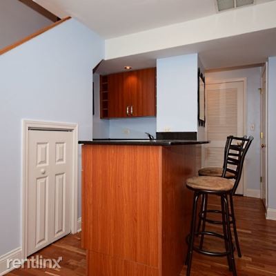 Building Photo - 3 br, 2 bath  - 4448 N Beacon St A