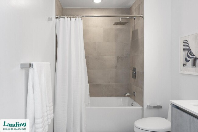 Foto del edificio - 1000 Palm Pl Dr NE