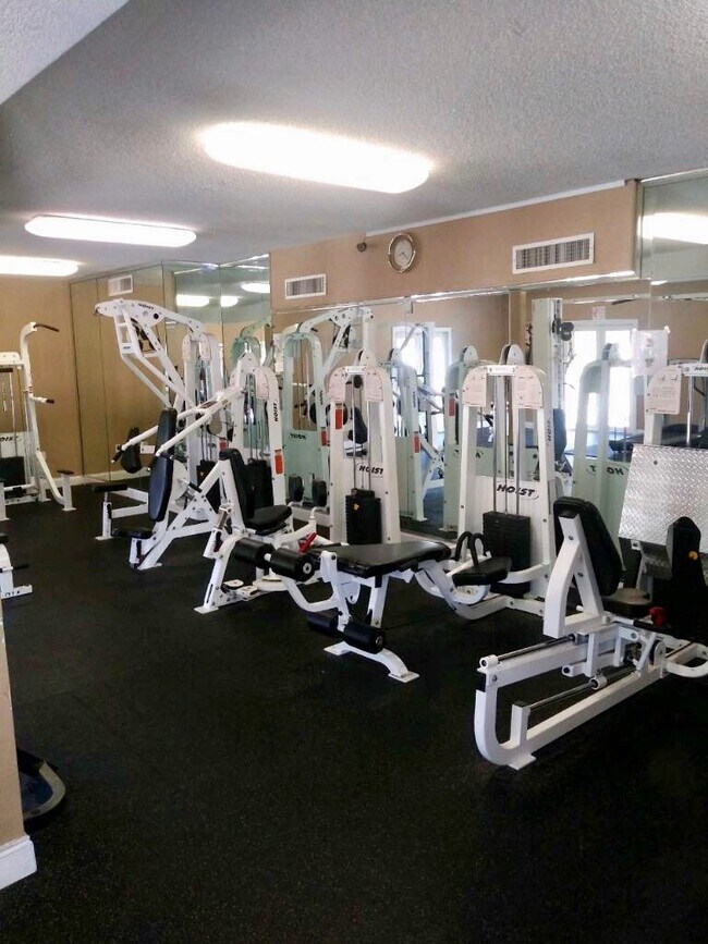 Fitness Center - 464 Banyon Tree Cir