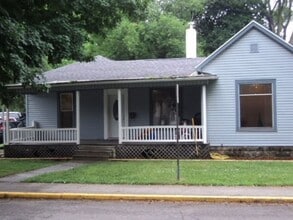 Building Photo - 215 N Fort Wayne Ave
