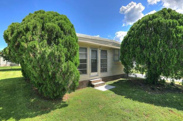 Primary Photo - 716 Lark Dr