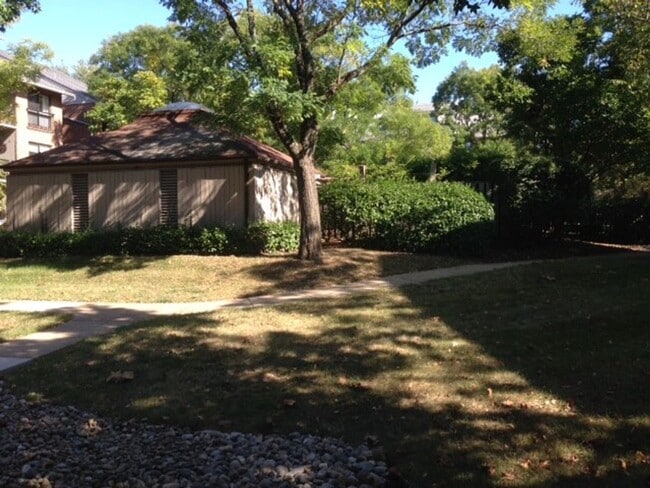 Building Photo - 1st Floor Condo in Annapolis! 1 Bed 1 Bath in North Green