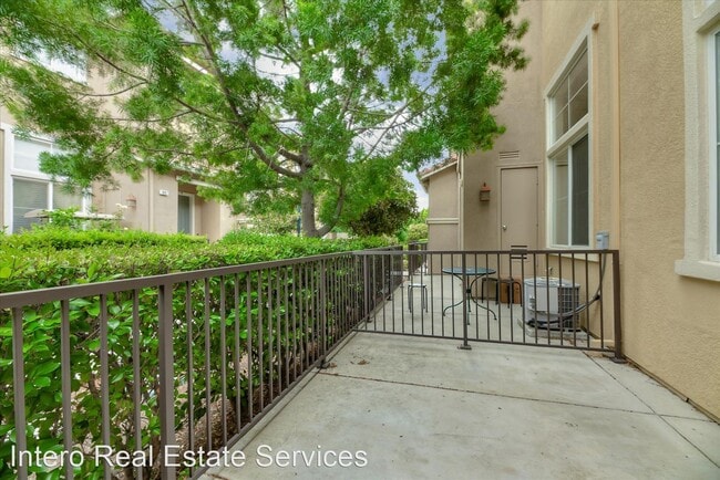 Building Photo - 3 br, 2.5 bath House - 1865 Silva Place