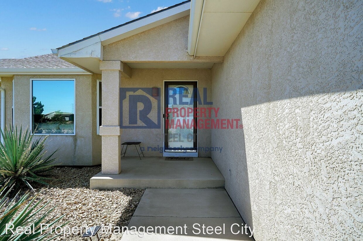 3 br, 2 bath House 1044 E Burns Dr. House Rental in Pueblo West, CO