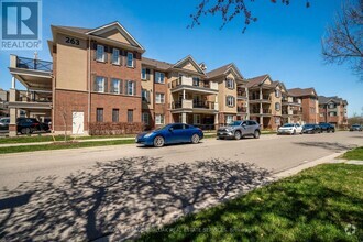 Building Photo - 263-263 Georgian Dr