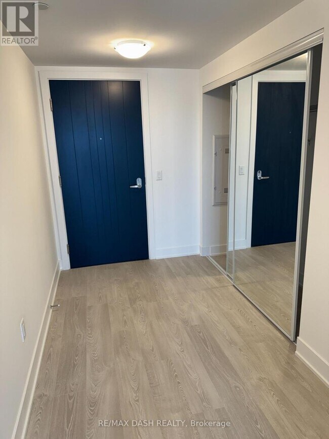 Photo du bâtiment - 2545 Simcoe St N