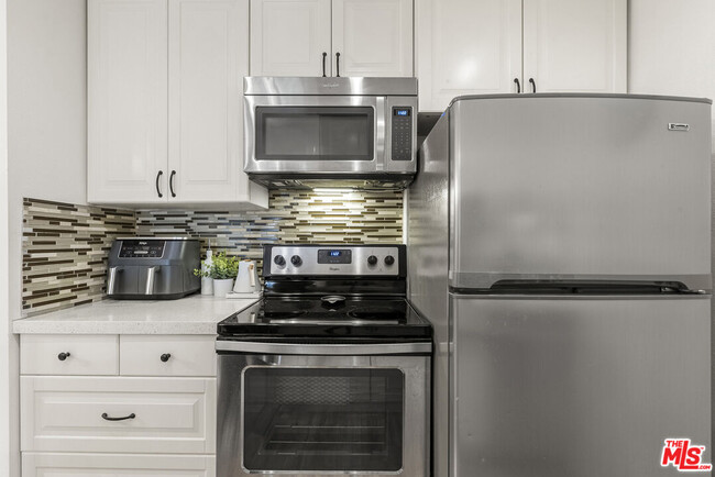 Foto del edificio - 7742 Redlands St