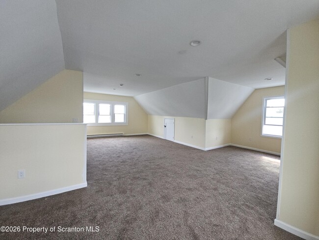 Building Photo - 1327 Oram St