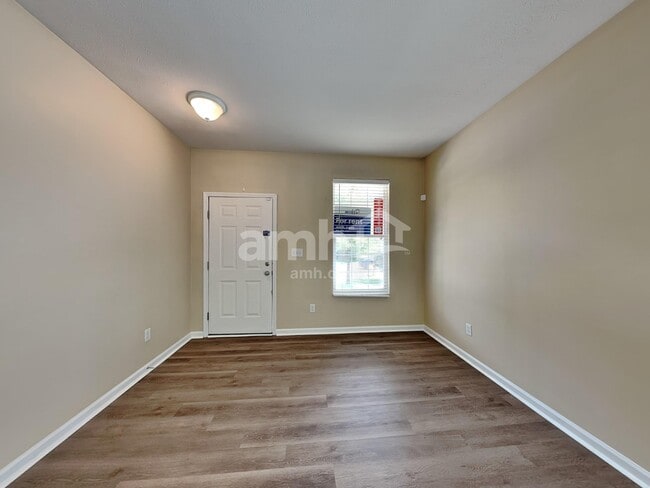 Foto del edificio - 11350 High Timber Dr