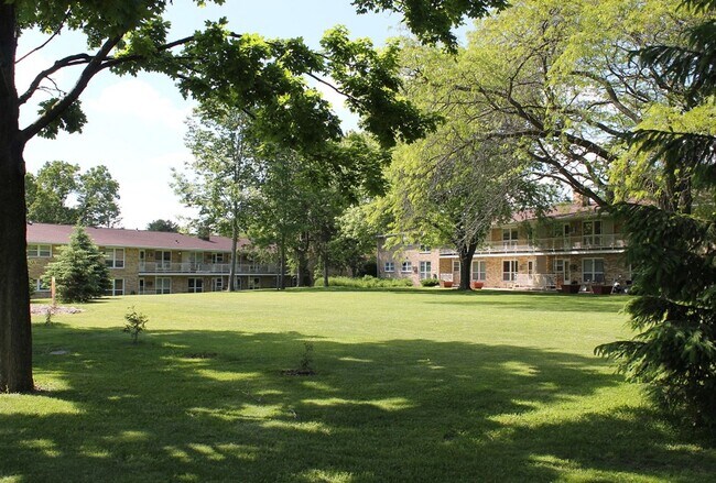 Interior Photo - Royal Arms Apartments