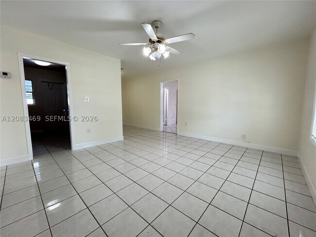 Foto del edificio - 120 E 8th Ave