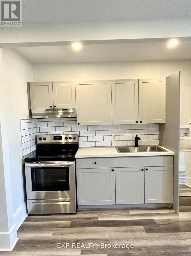 Building Photo - 316 Front St