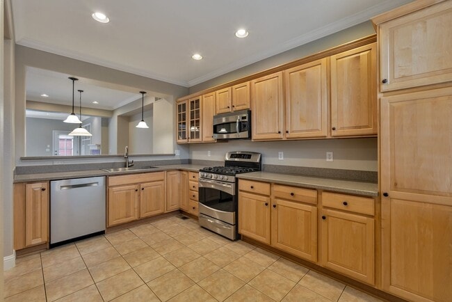Building Photo - Gorgeous 3 Bed 3 Bath in Highlands Ranch!