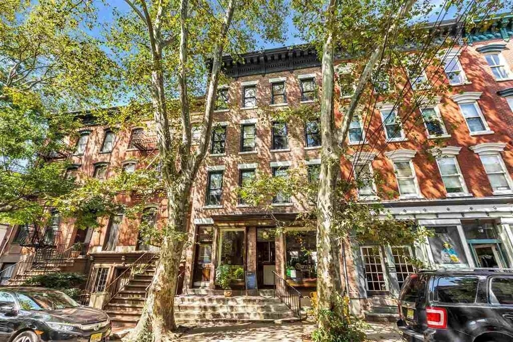 Foto principal - 112 Morris St