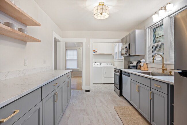 Foto del edificio - 34 Allen St