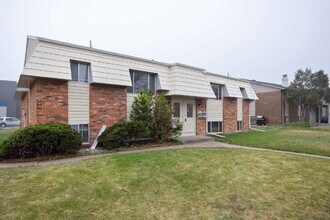 Building Photo - 1617 Oxford Dr