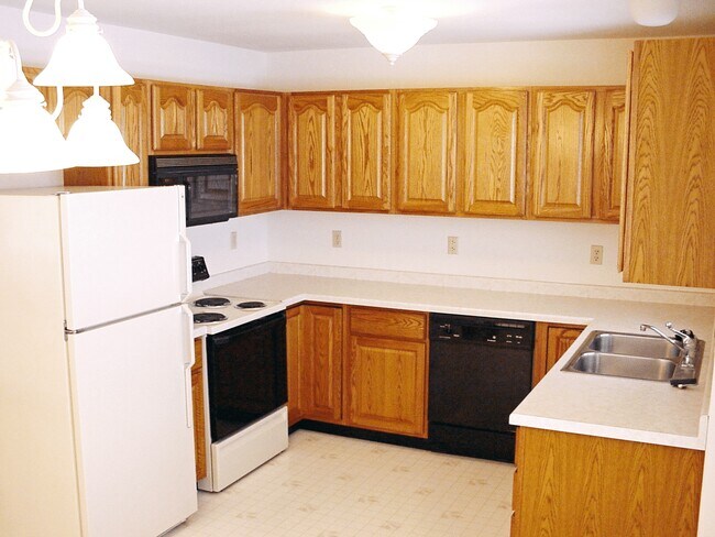 Building Photo - 622 N 16th Ave