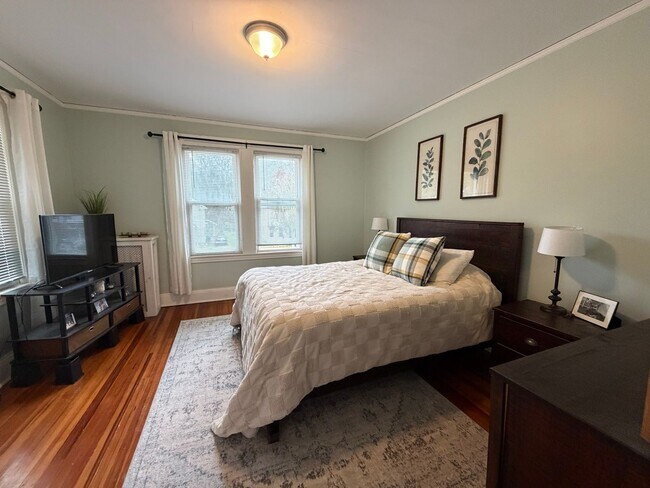 Foto del edificio - 37-37 Stratford Ave