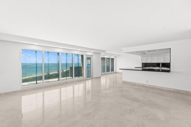 Building Photo - 4301 N Ocean Blvd