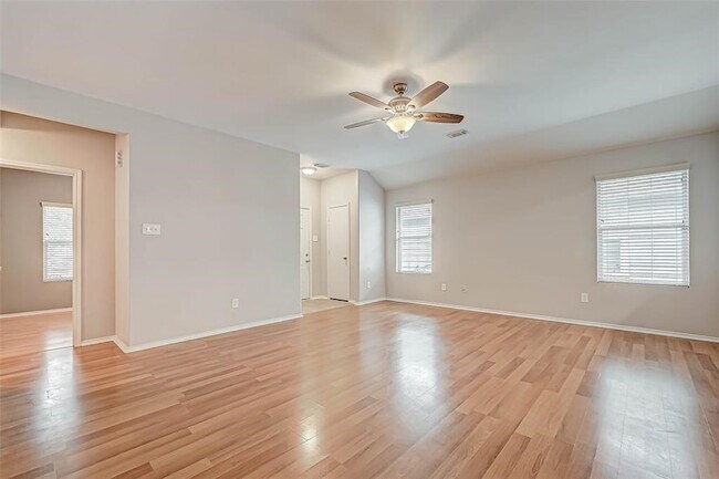 Foto del edificio - 19802 River Breeze Dr