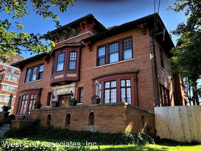 Building Photo - 4 br, 3.5 bath House - 25 S 15th St