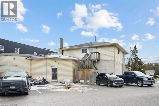 Photo du bâtiment - 154 Main St N