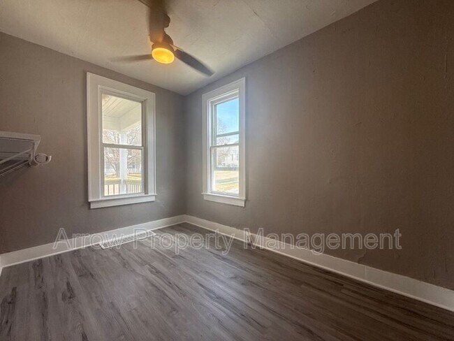 Foto del edificio - 715 Ella St