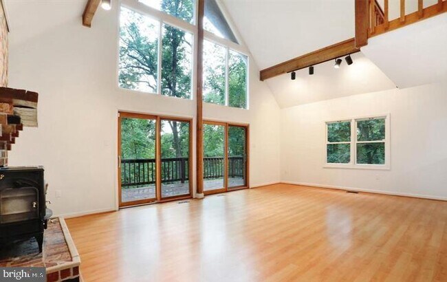 Foto del edificio - 60 Sunrise Pl