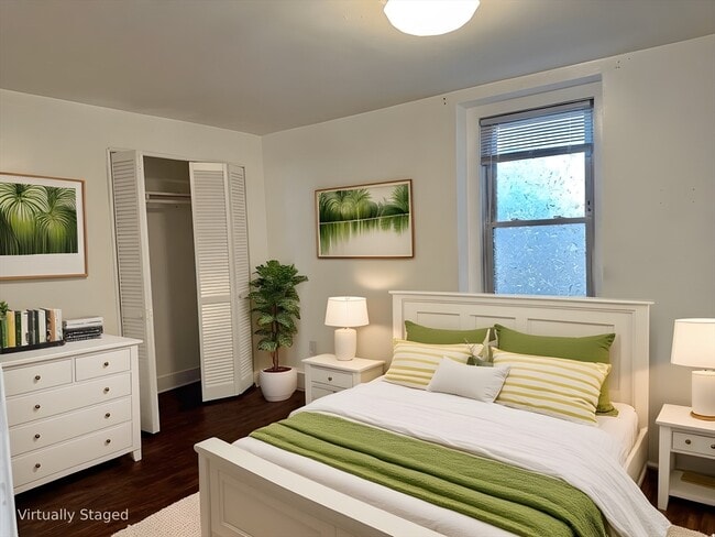 Building Photo - 90 Brooks St