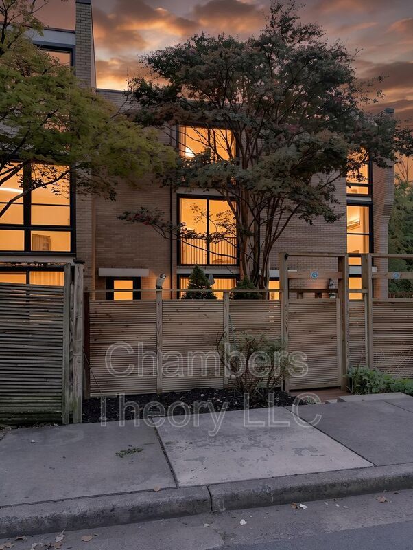 Building Photo - 11475 Washington Plaza W