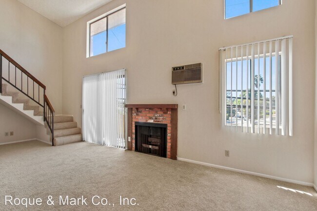 Building Photo - 1 br, 1 bath Apartment - 3415 McLaughlin A...