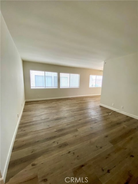 Foto del edificio - 1254 W 8th St