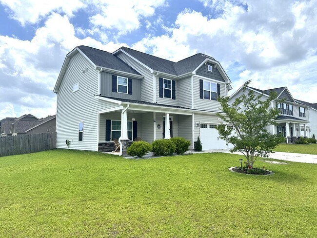 Foto del edificio - Beautiful Kitchen, Fenced Yard, Community Pool – Welcome Home!