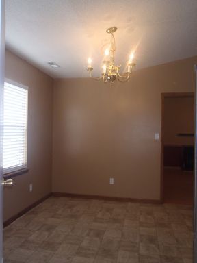 Building Photo - 405 Lancaster Ct