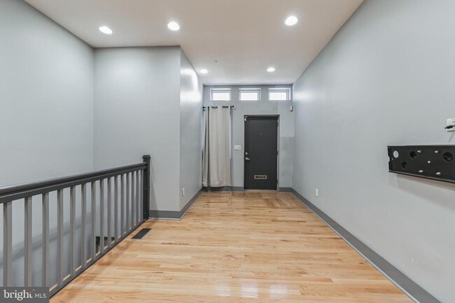 Building Photo - 432 Poplar St
