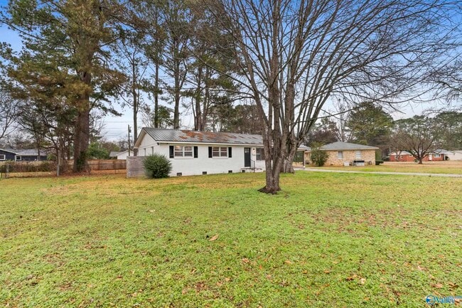 Foto del edificio - 3608 Northwest Crestmore Avenue