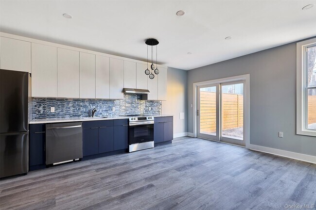 Foto del edificio - 30-88 42nd St