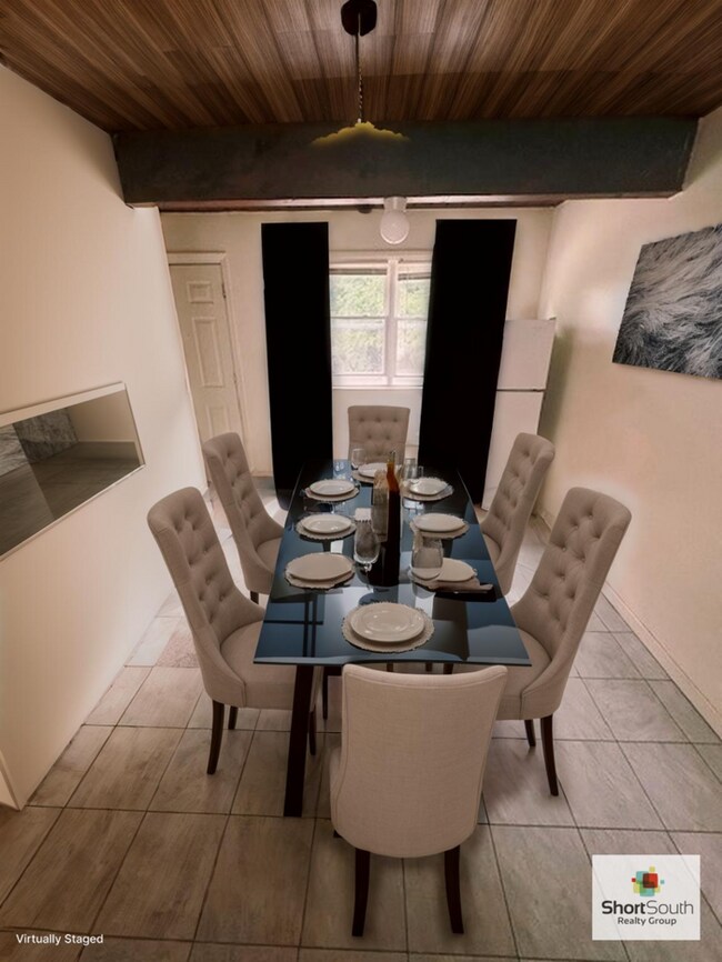 Foto del edificio - NE Side 2 bed 1 bath Townhouse