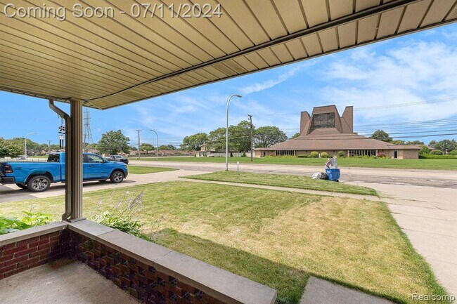 Building Photo - 14066 Twelve Mile Rd