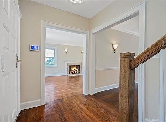Building Photo - 1 Circle Hill Rd, Pelham, NY 10803